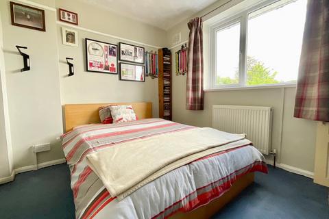 38 Ladyhill, Usk, NP15 1SH