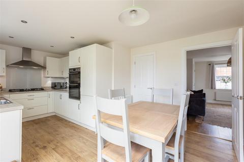20 Dove Road, Pickering, YO18 7UD