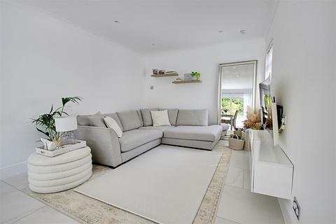 undefined, Alexandra Road, Kings Langley