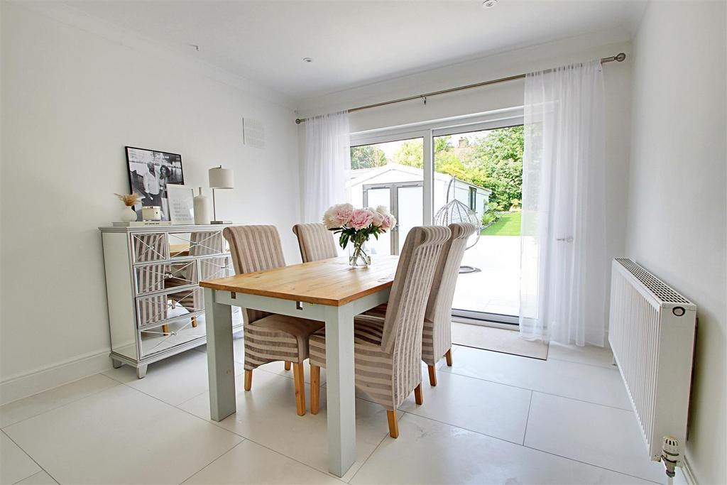 Dining Room.jpg