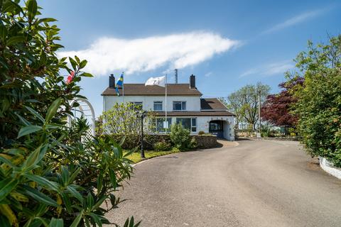 18 bedroom farm house for sale, Trenewydd Farm Cottages, Holiday Centre