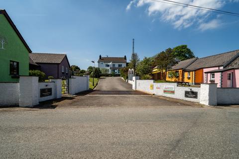 18 bedroom farm house for sale, Trenewydd Farm Cottages, Holiday Centre
