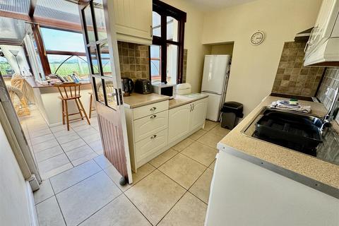3 bedroom detached house for sale, Llangwnadl, Pwllheli