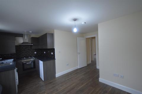 2 bedroom flat to rent, Askew Road, Shepherds Bush
