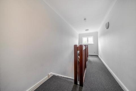 undefined, Lower Sunbury,  Middlesex,  TW16