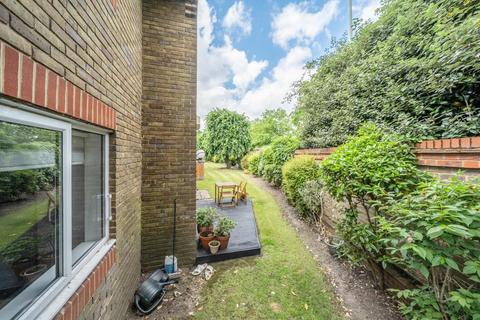undefined, Lower Sunbury,  Middlesex,  TW16