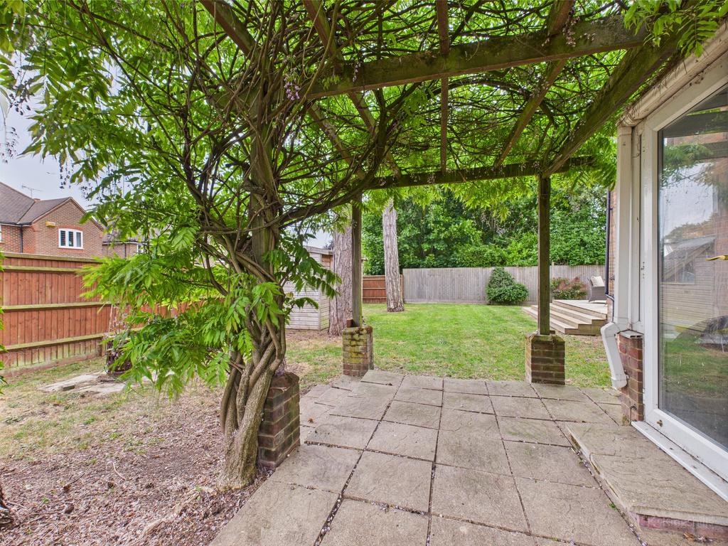 Cam02119 g0 pr0405 still010