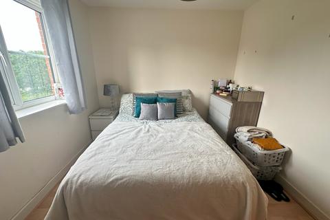 11 Pelham Place, London, W13 0HT