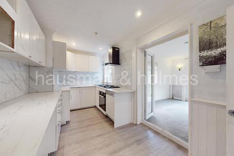2 bedroom house for sale, Bransgrove Road, HA8