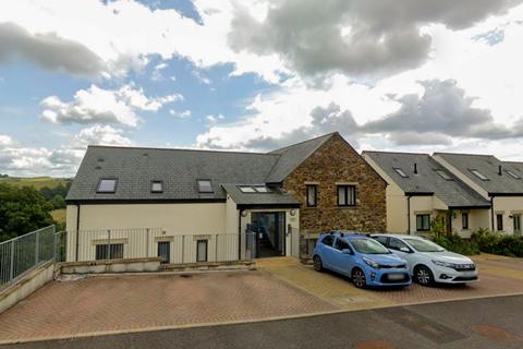 2 Montfort House Cardinham Close, Lostwithiel, PL22 0GD