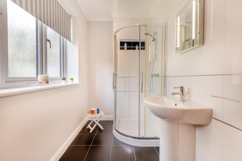 Guest En-Suite
