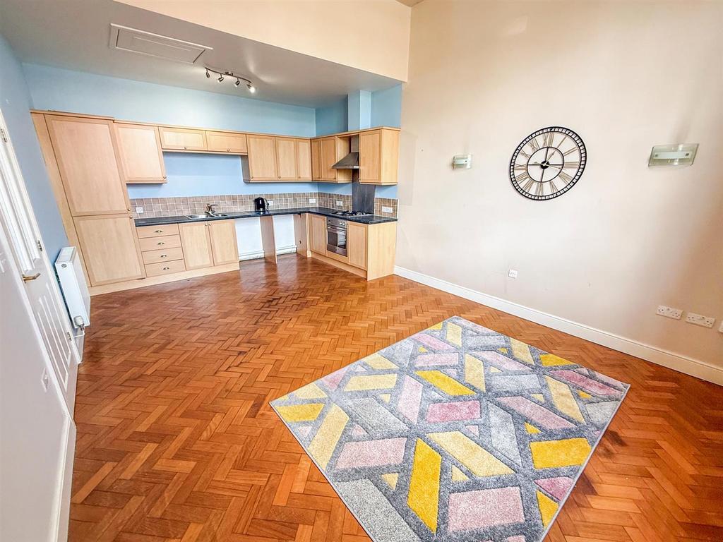 Lounge/ Kitchen