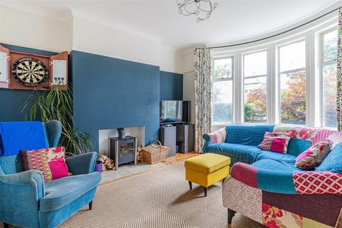 undefined, Princes Street, Cardiff CF24