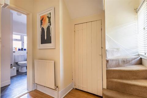 3 bedroom cottage for sale, Stewards Green Road, Epping