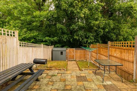 137 Estcots Drive, East Grinstead, RH19 3YP