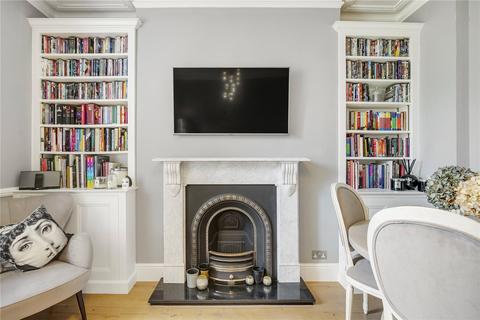 2 bedroom apartment for sale, North Side Wandsworth Common, SW18