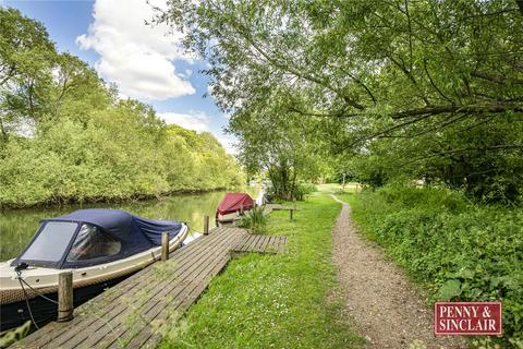3 bedroom terraced house for sale, Frogmill Court, SL6 5NS