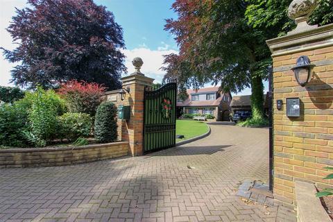 undefined, Park Road, Banstead Village