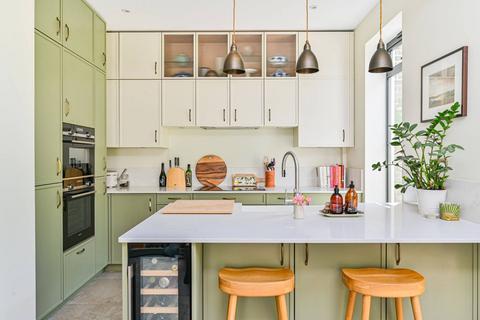 14 Albion Way, London, SE13 6BT