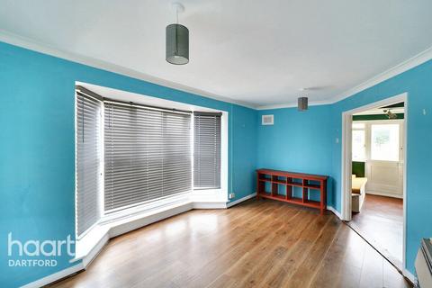 3 bedroom semi-detached house for sale, Meadow Walk, Dartford