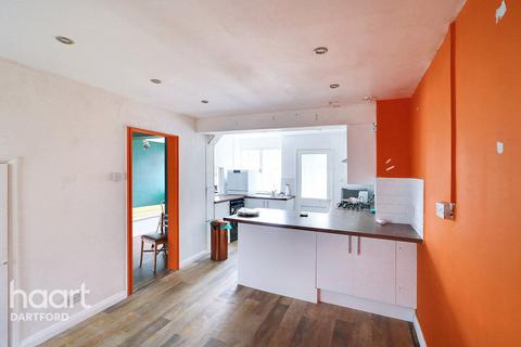 3 bedroom semi-detached house for sale, Meadow Walk, Dartford