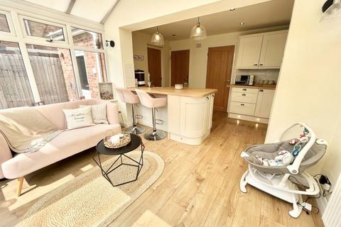 23 Barbrook Drive, Brierley Hill, DY5 3PZ