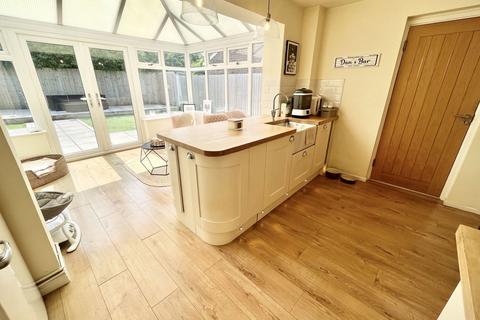 23 Barbrook Drive, Brierley Hill, DY5 3PZ