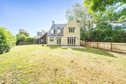 2 Vine End, Paulerspury, Towcester, NN12 7GB