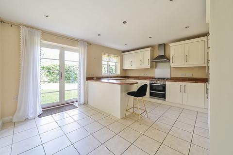 2 Vine End, Paulerspury, Towcester, NN12 7GB