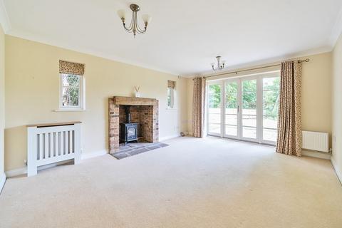 2 Vine End, Paulerspury, Towcester, NN12 7GB