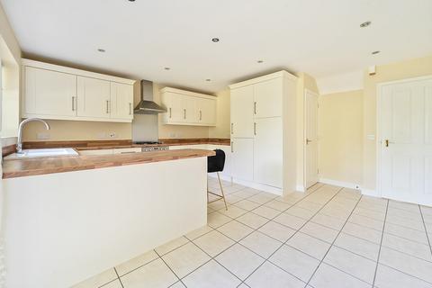 2 Vine End, Paulerspury, Towcester, NN12 7GB