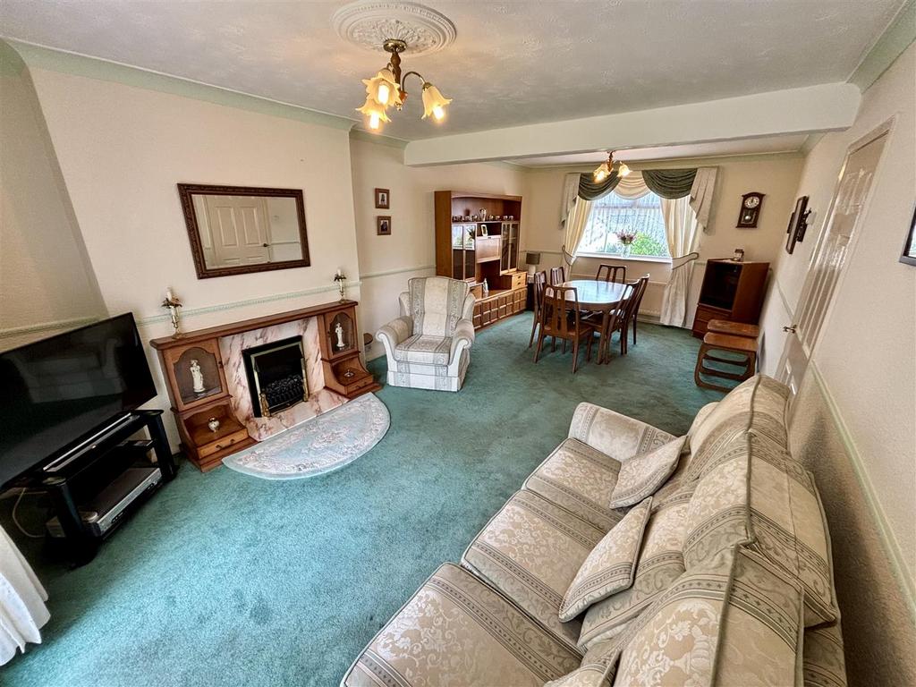 Open Plan Living and Dining Room