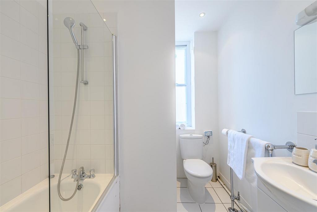 8442890-interior12.jpg