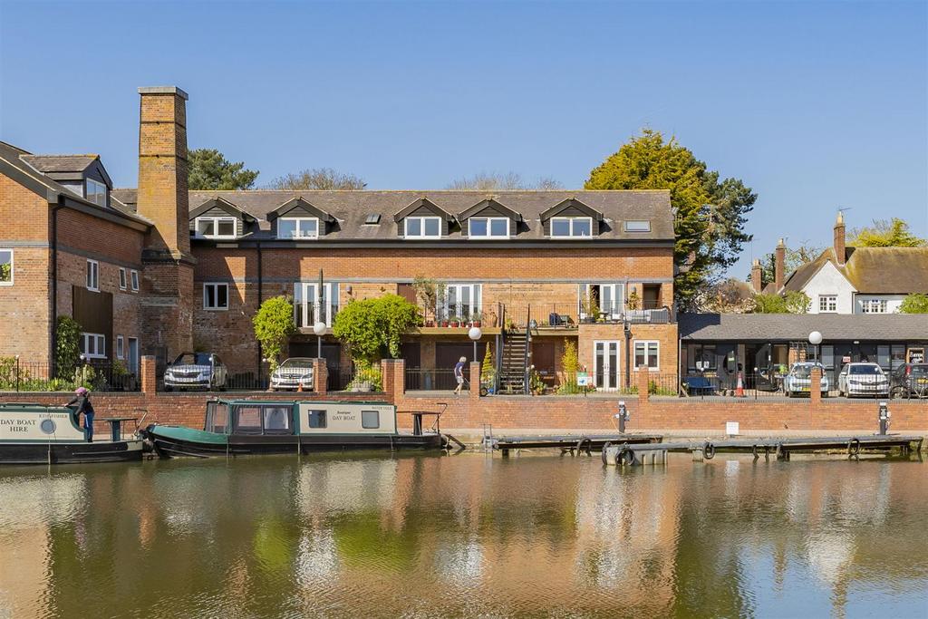 Home 14 copy.jpg