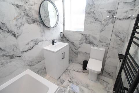 6 bedroom house to rent, Daniel Street, Cardiff CF24