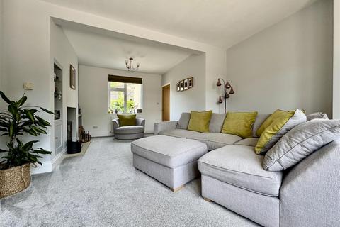 3 bedroom end of terrace house for sale, New Mill Road, Brockholes, Holmfirth, HD9 7AL