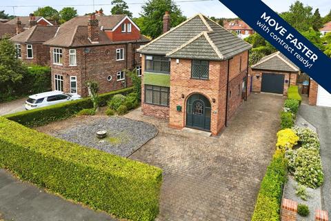 4 bedroom detached house for sale, Lynwood Avenue, Anlaby, Hull, East Riding of Yorkshire, HU10 7DP
