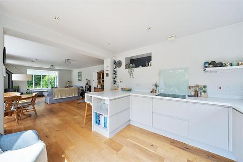 Yaffles Coly Road, Colyton, EX24 6PU
