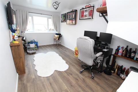 5 Brander Close, Idle, Bradford, BD10 8SY