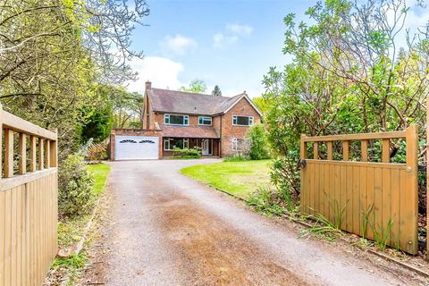 Amberleigh House Avenue Road, Fleet, GU51 4NG