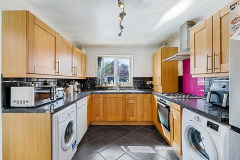 4 Naylor Road, Widnes, WA8 0BS