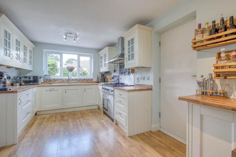 55 Avoncroft Road, Stoke Heath, Bromsgrove, B60 4NG