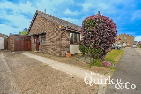 3 bedroom semi-detached bungalow for sale, Parklands, Canvey Island, SS8
