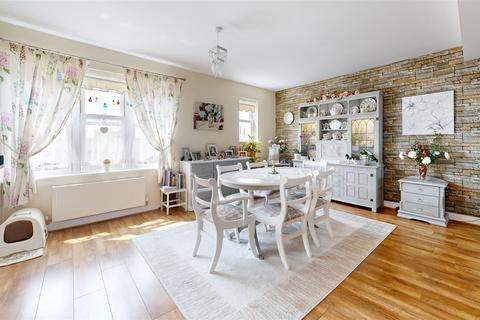 3 bedroom coach house for sale, Alm Place, Portland