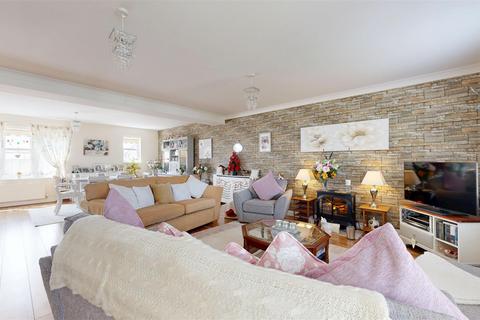 3 bedroom coach house for sale, Alm Place, Portland