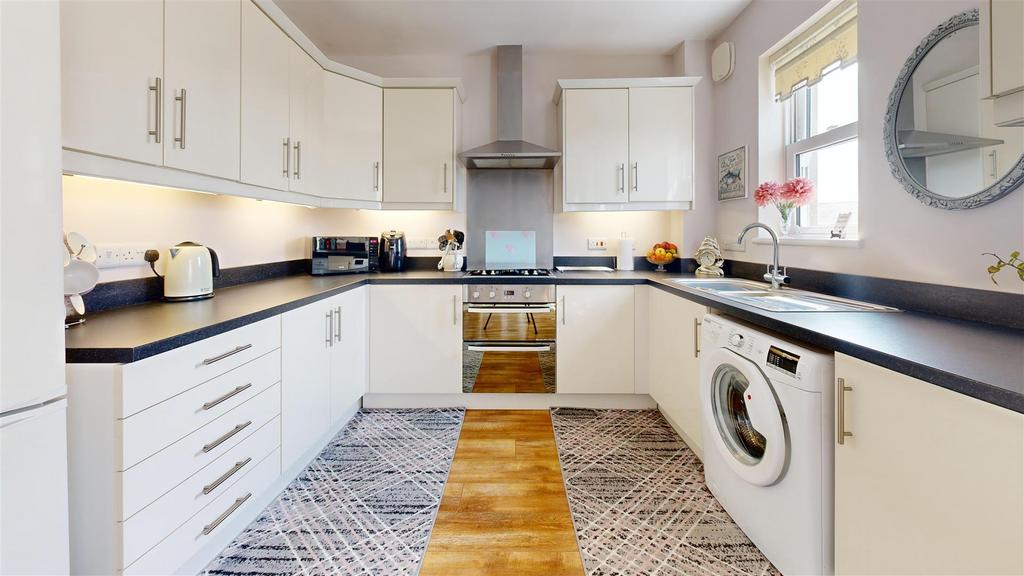 -Alm-Place-Kitchen.jpg