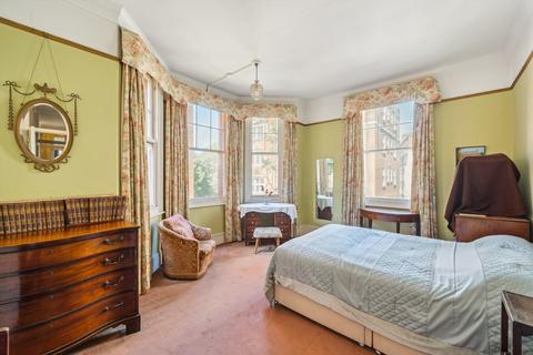 4 bedroom flat for sale, Bramham Gardens, London, SW5