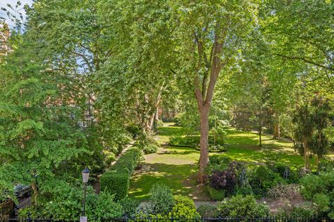 4 bedroom flat for sale, Bramham Gardens, London, SW5