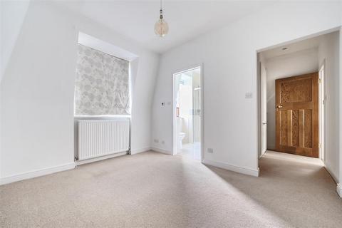 Little Heath Linkside West, Hindhead, GU26 6PA