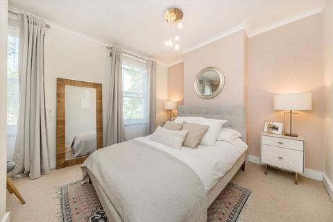 19 Nelson Road, London, SW19 1HS